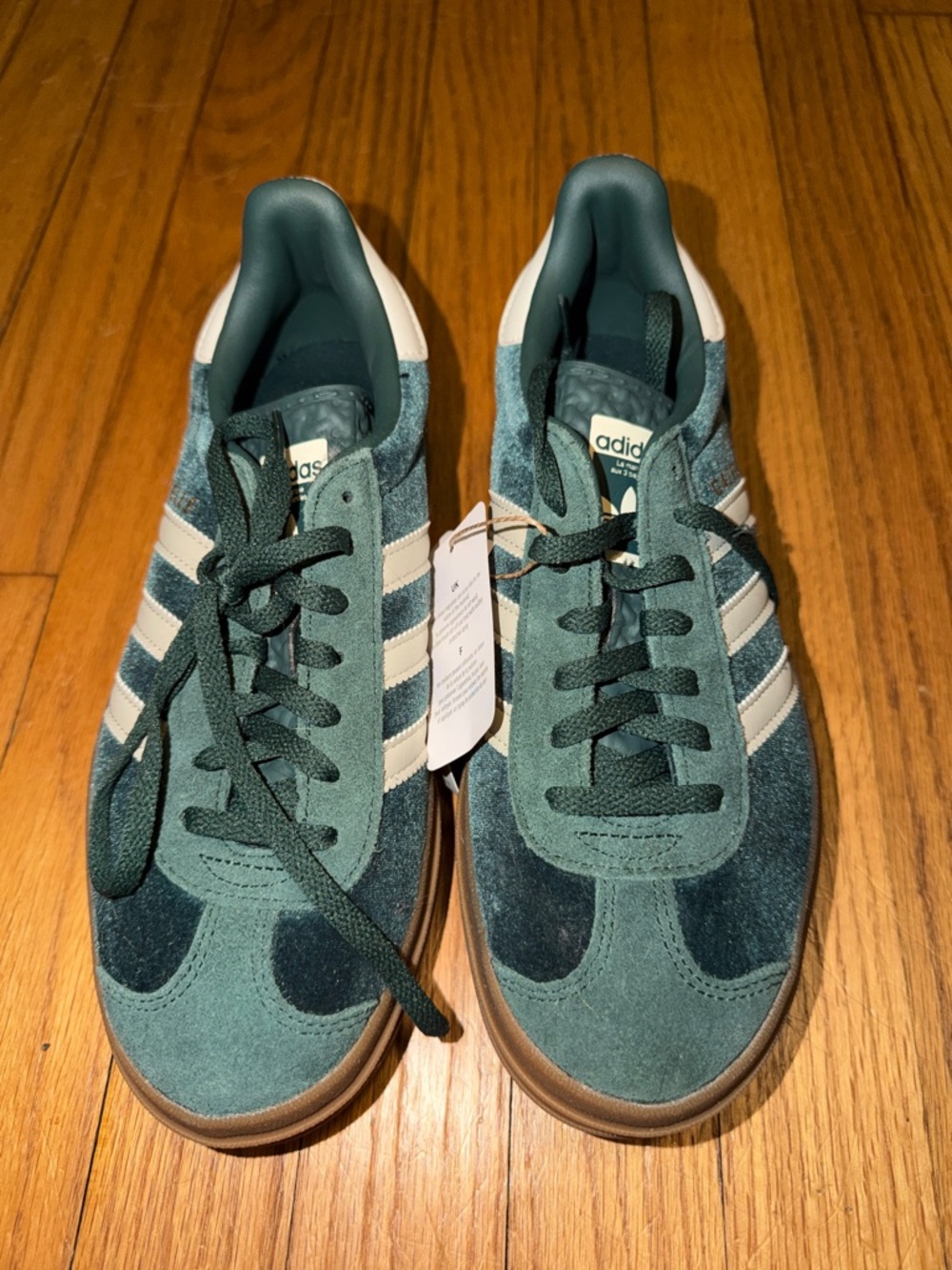 BRAND NEW Adidas Gazelle - Picture 2 of 5
